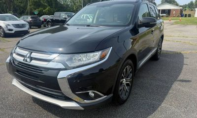 2016 Mitsubishi Outlander SE SEL