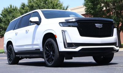 2024 Cadillac Escalade ESV Sport Platinum