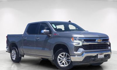2023 Chevrolet Silverado LT