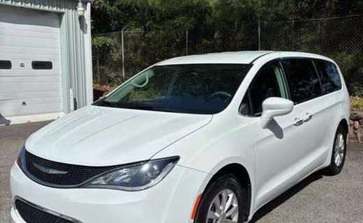 2018 Chrysler Pacifica Touring Plus