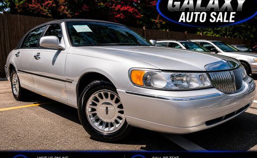 2000 Lincoln Town CAR Cartier