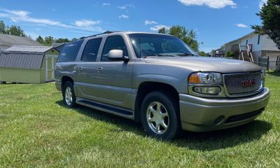 2001 GMC Yukon XL Denali