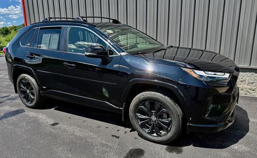 2022 Toyota RAV4 SE