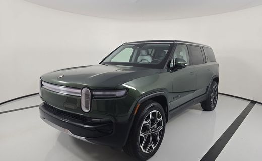 2025 Rivian R1S Adventure