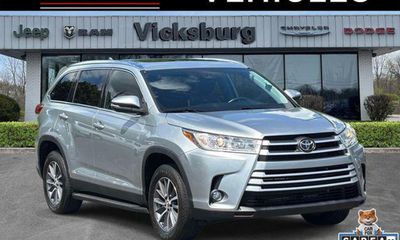2019 Toyota Highlander SE XLE