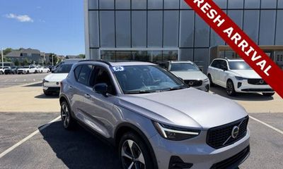 2026 Volvo XC40 Plus Dark