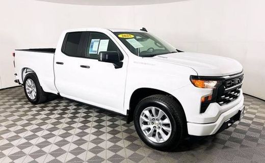 2025 Chevrolet Silverado Custom