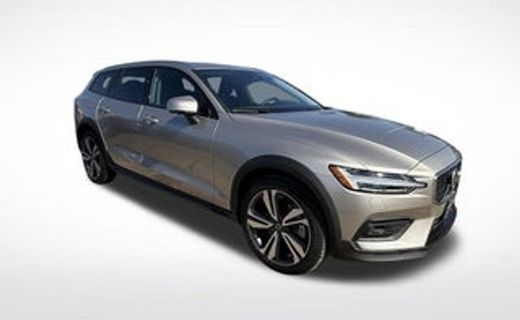 2026 Volvo V60CC Plus