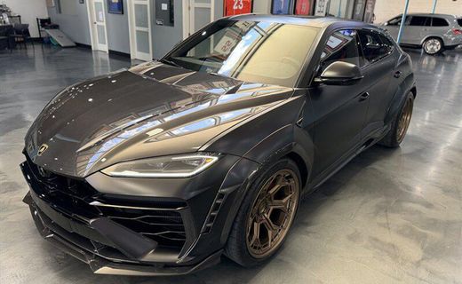 2025 Lamborghini Urus SE