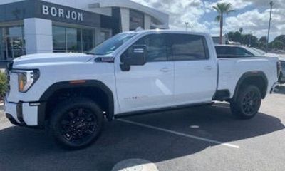 2026 GMC Sierra HD AT4