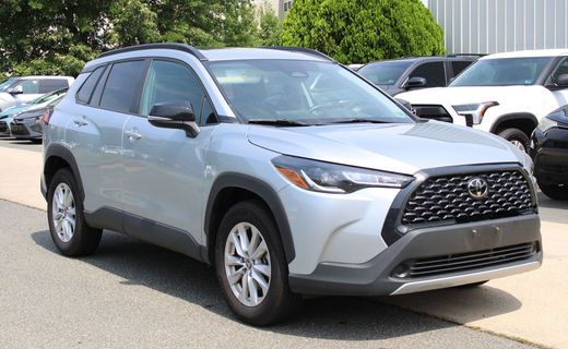 2025 Toyota Corolla Cross LE