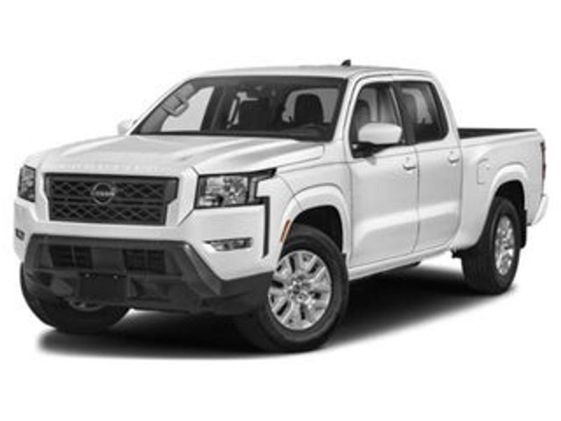 2024 Nissan Frontier — a typically priced live listing
