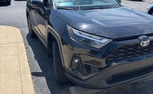 2023 Toyota RAV4 XLE Premium