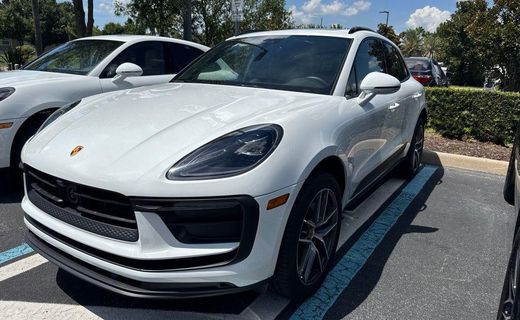 2026 Porsche Macan