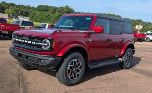 2026 Ford Bronco Outer Banks
