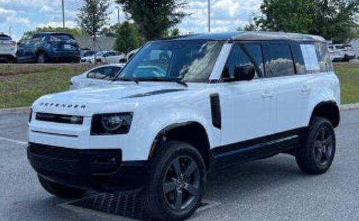 2026 Land Rover Defender 110 SE
