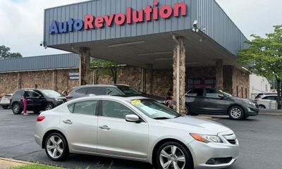 2013 Acura ILX 20L With Premium