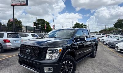 2018 Nissan Titan SV