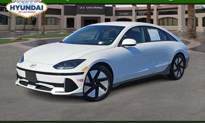 2025 Hyundai Ioniq 6 SE Standard Range