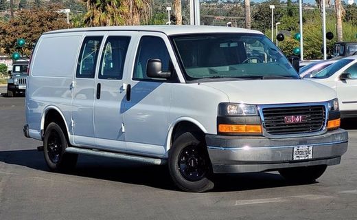2017 GMC Savana 2500