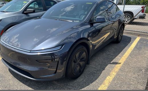 2026 Tesla Model Y Long Range