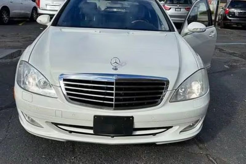 2009 Mercedes Benz S Class — a typically priced live listing
