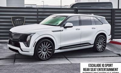 2026 Cadillac Escalade IQ Sport 1