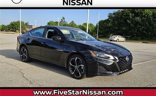 2023 Nissan Altima SR