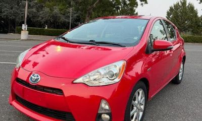 2013 Toyota Prius C Four