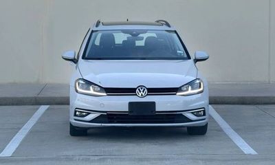 2019 Volkswagen Golf Sportwagen S SE