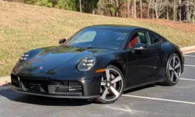 2025 Porsche 911 Carrera