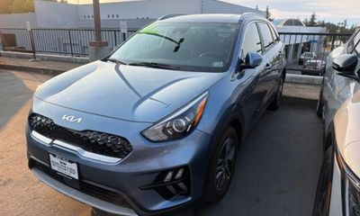 2022 Kia Niro EX Premium