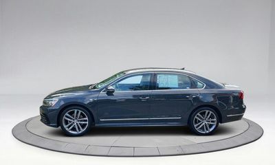 2017 Volkswagen Passat R Line