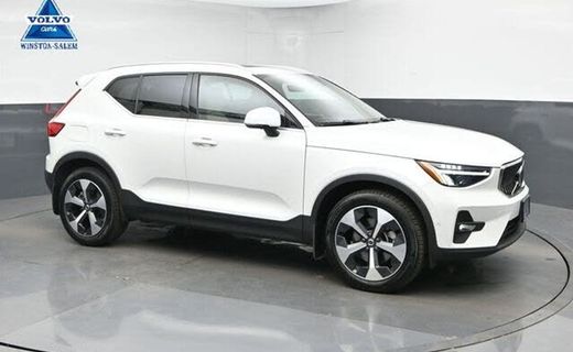 2023 Volvo XC40 Plus Bright