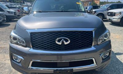 2017 Infiniti QX80 Base