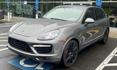 2014 Porsche Cayenne Turbo