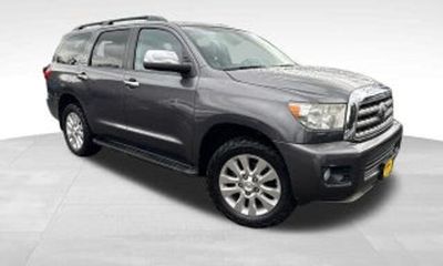 2016 Toyota Sequoia SR5 Grade