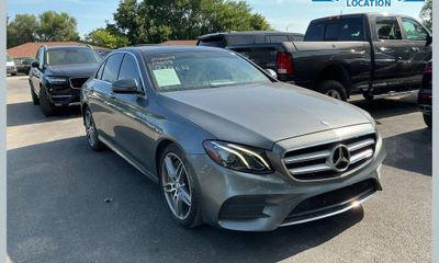 2017 Mercedes-Benz E-Class E300 4M