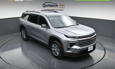 2023 Chevrolet Traverse RS