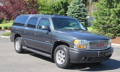 2003 GMC Yukon XL Denali