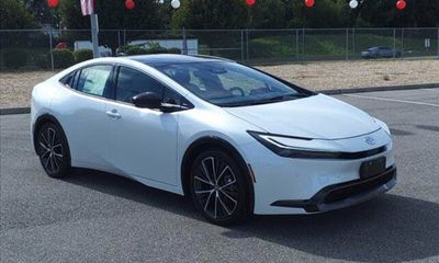 2024 Toyota Prius XLE