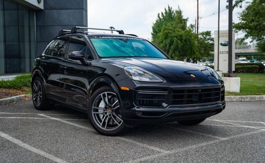2022 Porsche Cayenne