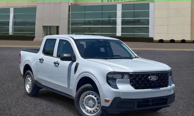 2026 Ford Maverick XL