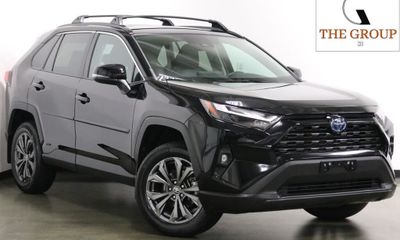 2024 Toyota RAV4 XLE Premium
