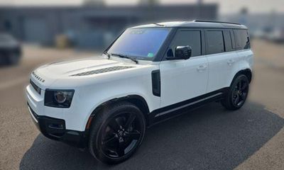 2022 Land Rover Defender 110 X Dynamic