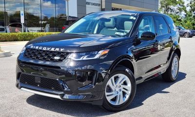 2025 Land Rover Discovery Sport S