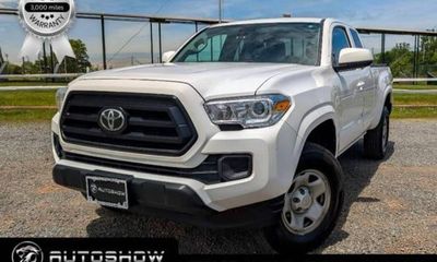 2020 Toyota Tacoma SR