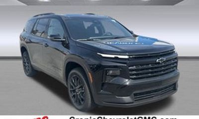 2025 Chevrolet Traverse LT
