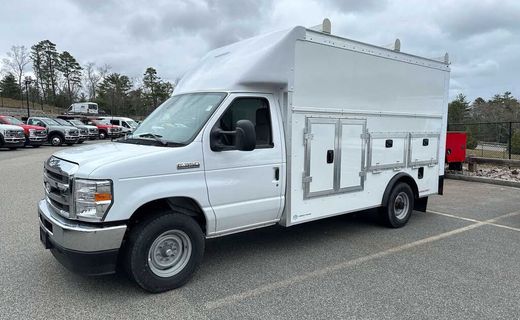 2026 Ford E-350 Base