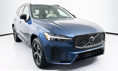 2026 Volvo XC60 Core